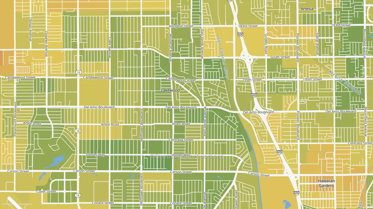 Map of the best neighborhoods in the 90713 area, with better matches in green and worse matches in red