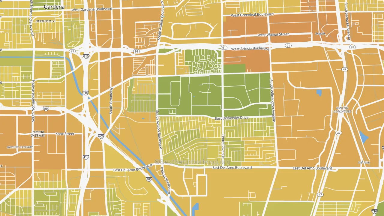 Map of the best neighborhoods in the 90746 area, with better matches in green and worse matches in red