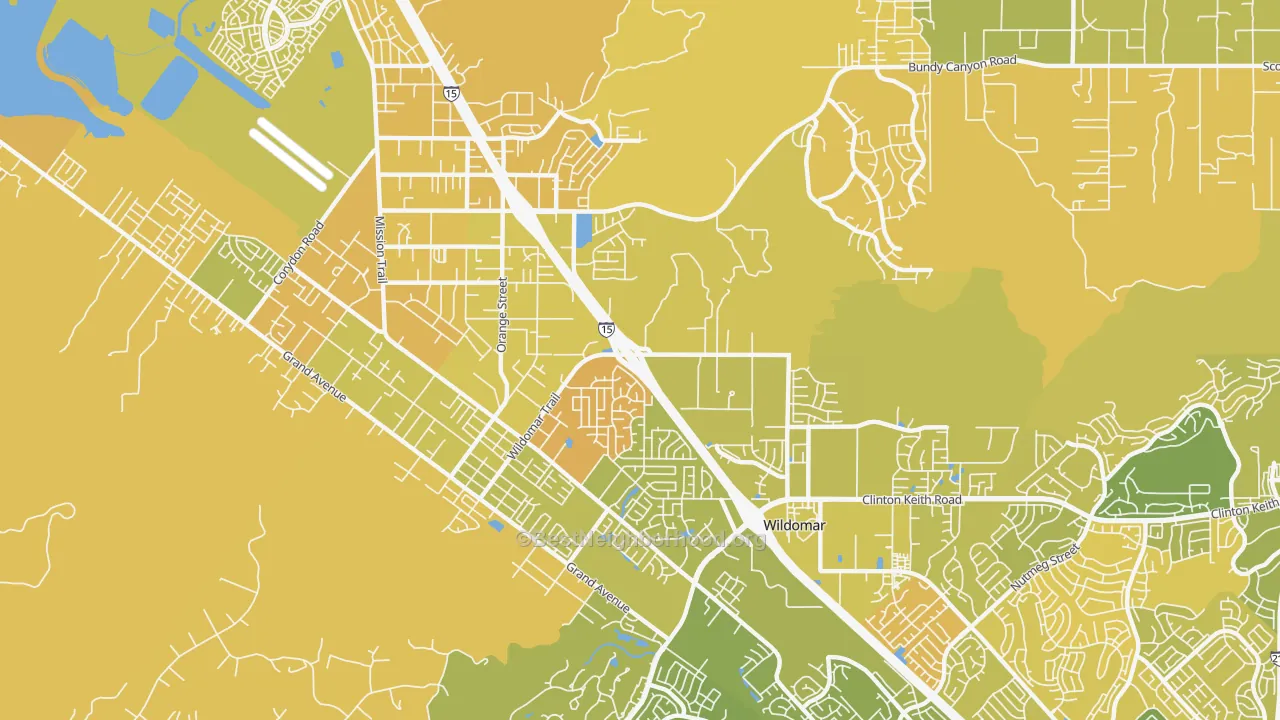 Map of the best neighborhoods in the 92595 area, with better matches in green and worse matches in red