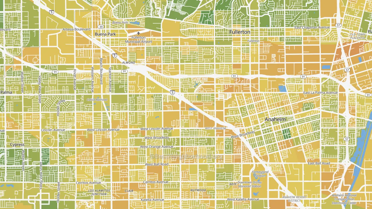Map of the best neighborhoods in the 92801 area, with better matches in green and worse matches in red