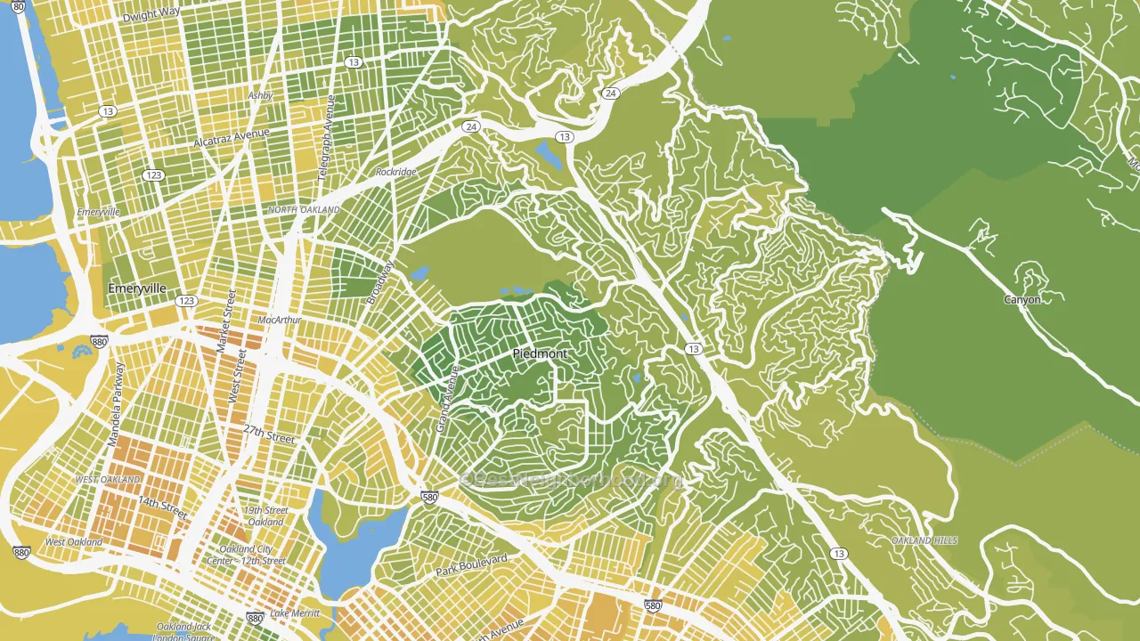 Map of the best neighborhoods in the 94611 area, with better matches in green and worse matches in red