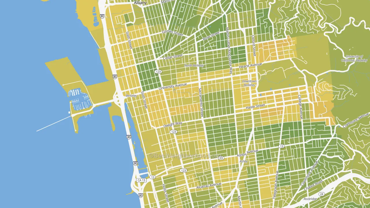 Map of the best neighborhoods in the 94702 area, with better matches in green and worse matches in red