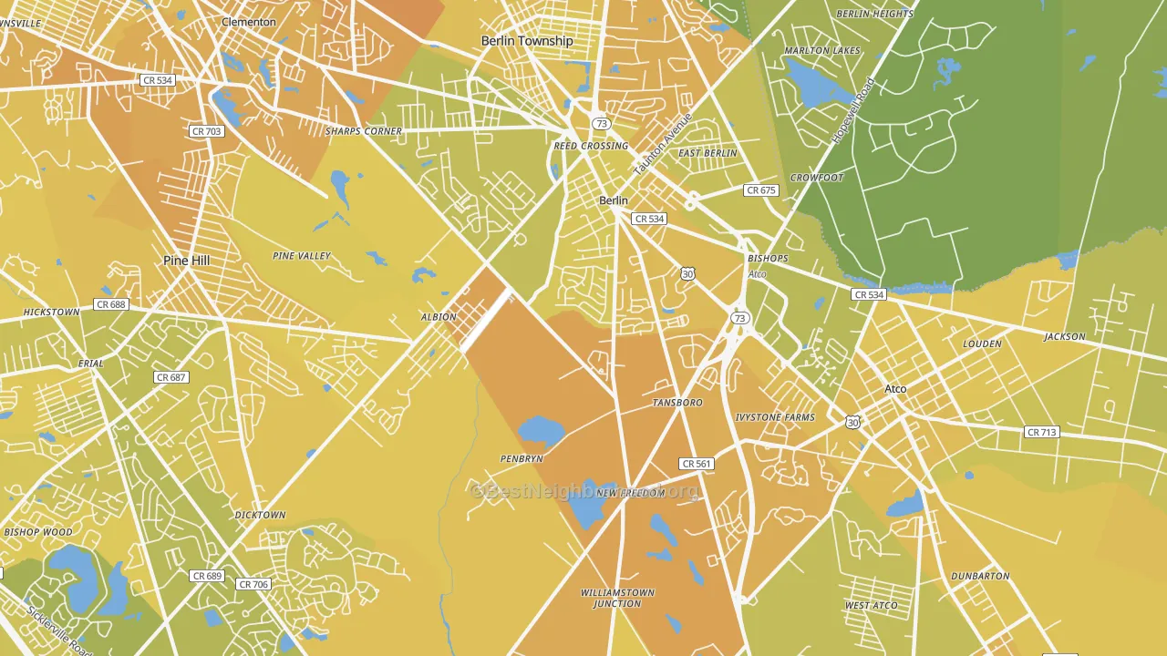 Map of the best neighborhoods in the Berlin area, with better matches in green and worse matches in red