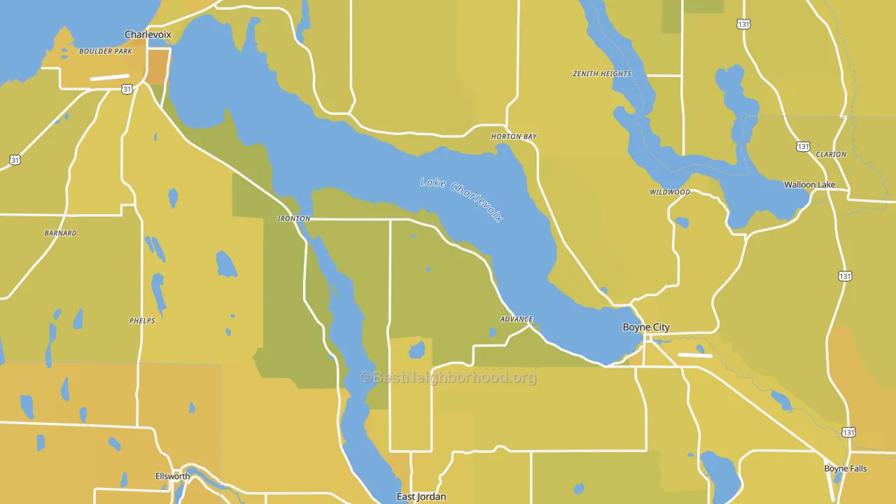 Map of the best neighborhoods in the Charlevoix County area, with better matches in green and worse matches in red