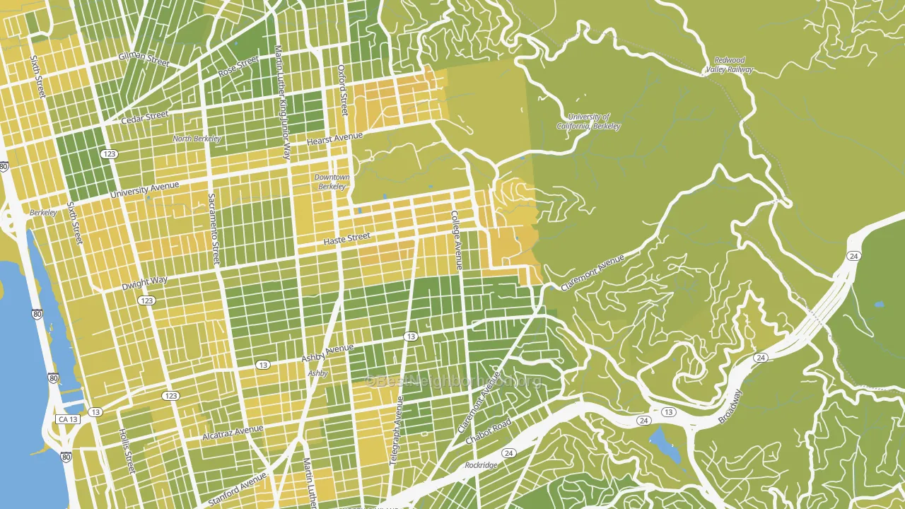 Map of the best neighborhoods in the Elmwood, Berkeley area, with better matches in green and worse matches in red
