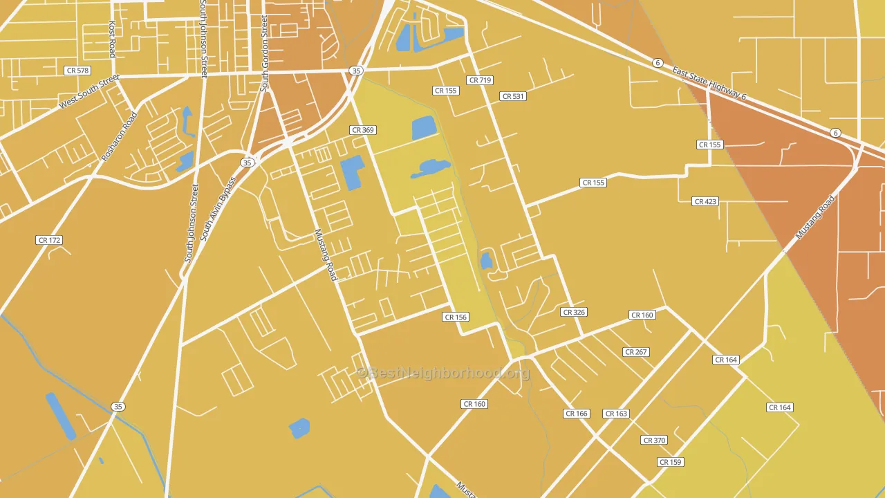 Map of the best neighborhoods in the Hillcrest area, with better matches in green and worse matches in red