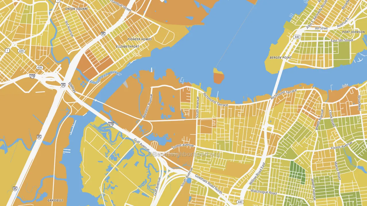 Map of the best neighborhoods in the Howland Hook, Staten Island area, with better matches in green and worse matches in red