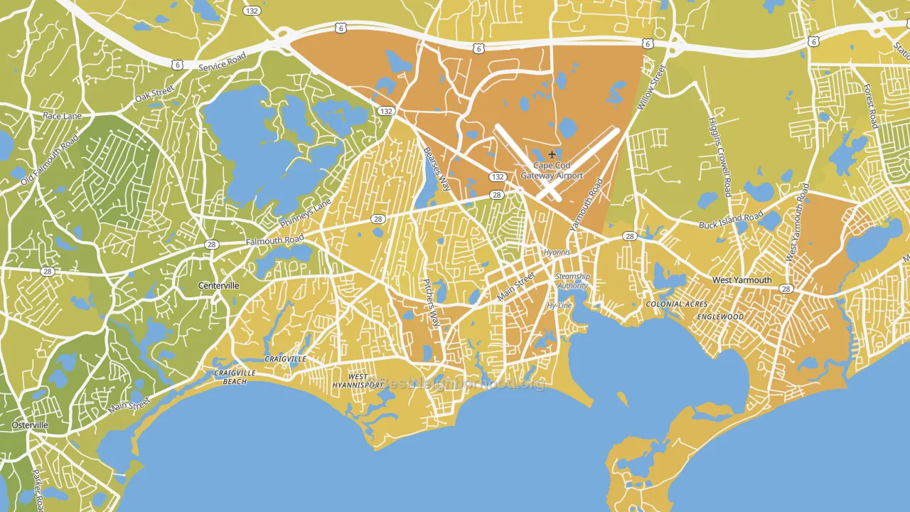Map of the best neighborhoods in the Hyannis, Barnstable Town area, with better matches in green and worse matches in red