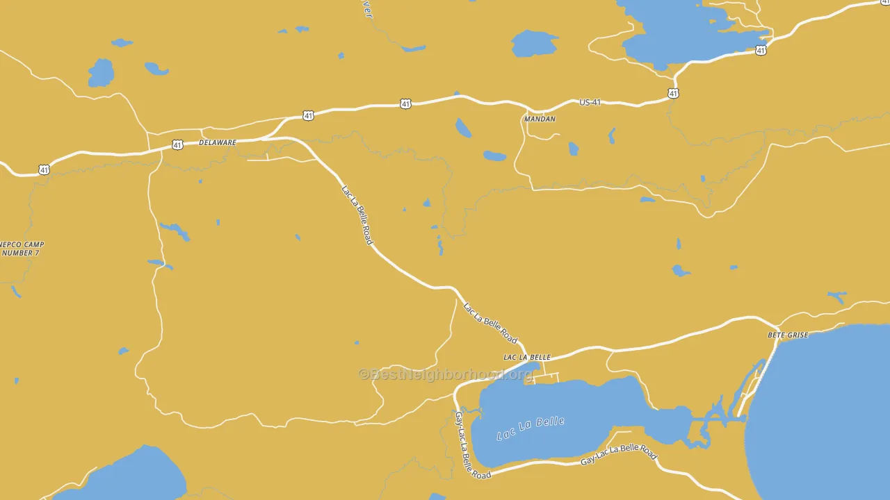 Map of the best neighborhoods in the Lac La Belle area, with better matches in green and worse matches in red