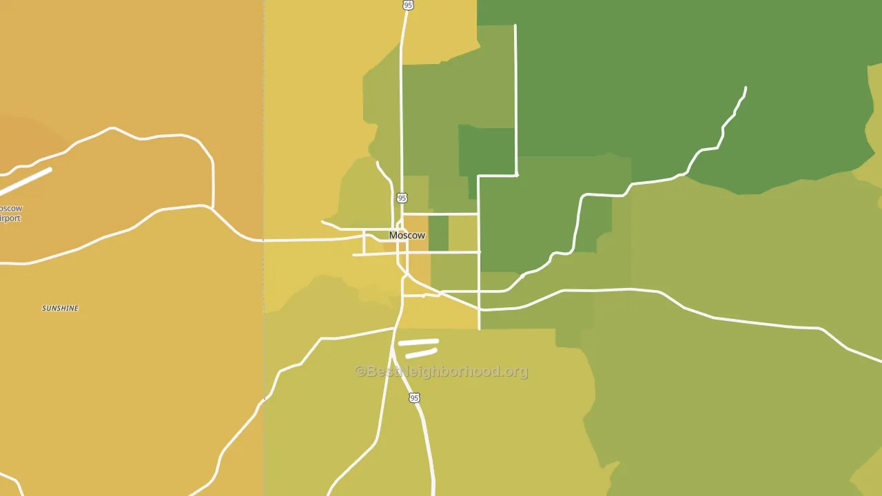 Map of the best neighborhoods in the Moscow area, with better matches in green and worse matches in red