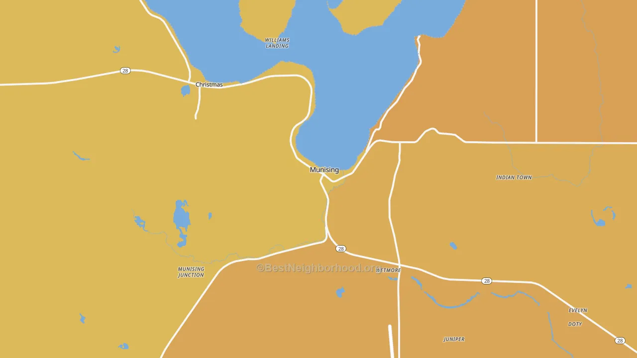 Map of the best neighborhoods in the Munising area, with better matches in green and worse matches in red