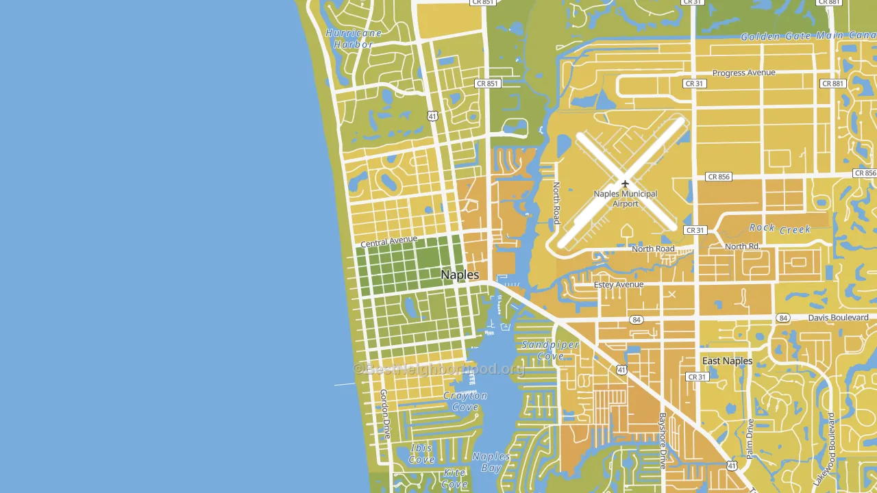 Map of the best neighborhoods in the Old Naples, Naples area, with better matches in green and worse matches in red
