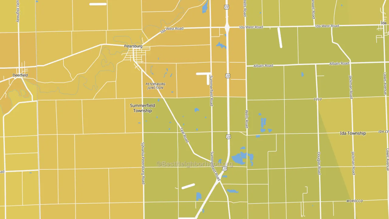 Map of the best neighborhoods in the Petersburg area, with better matches in green and worse matches in red