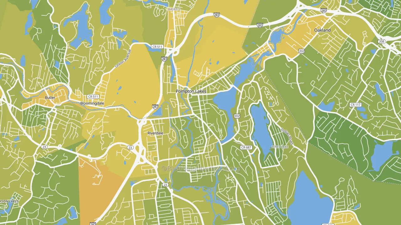 Map of the best neighborhoods in the Pompton Lakes area, with better matches in green and worse matches in red