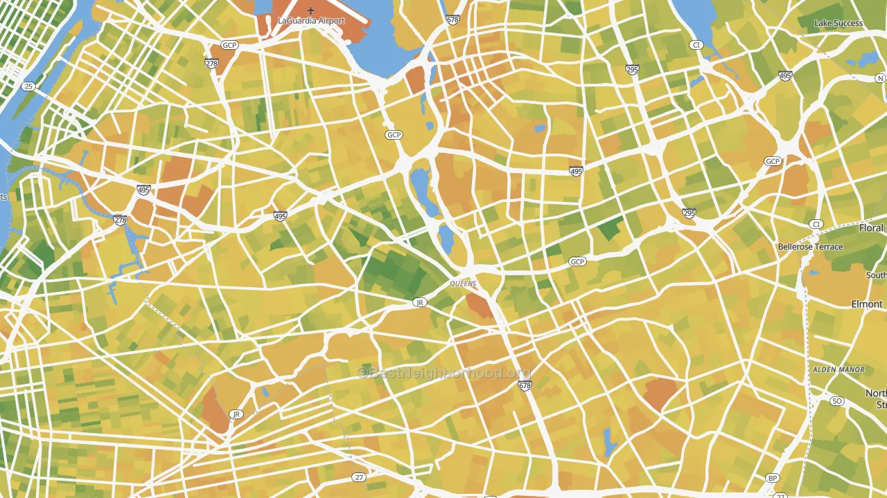Map of the best neighborhoods in the Queens County area, with better matches in green and worse matches in red