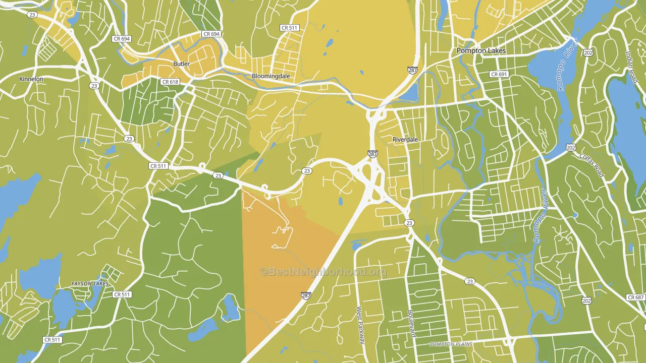 Map of the best neighborhoods in the Riverdale area, with better matches in green and worse matches in red