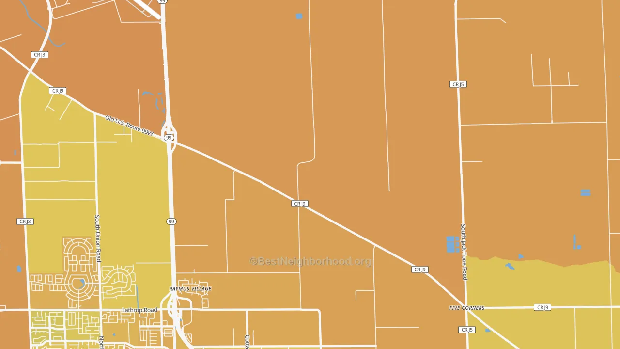 Map of the best neighborhoods in the Summer Home area, with better matches in green and worse matches in red