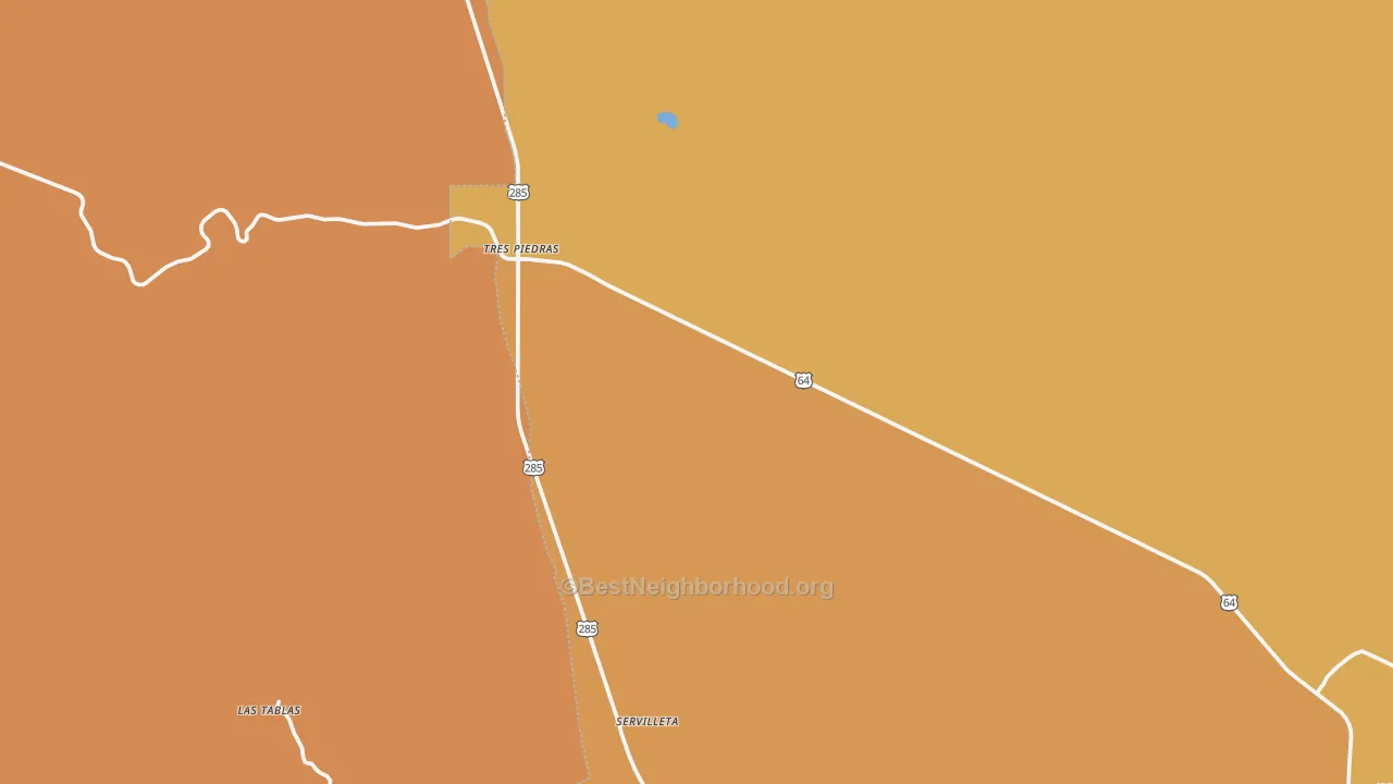 Map of the best neighborhoods in the Tres Piedras area, with better matches in green and worse matches in red