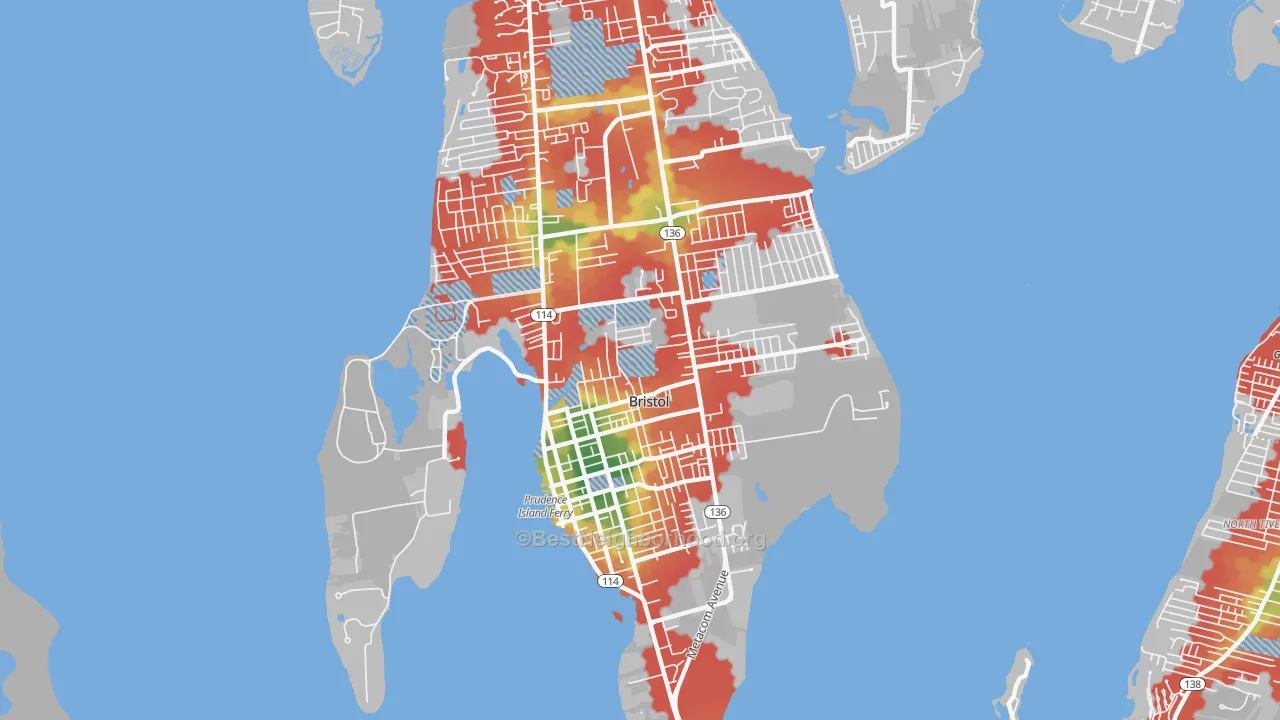 Walk Grade map of 02809, RI, walkable areas in green and car-dependent areas in red