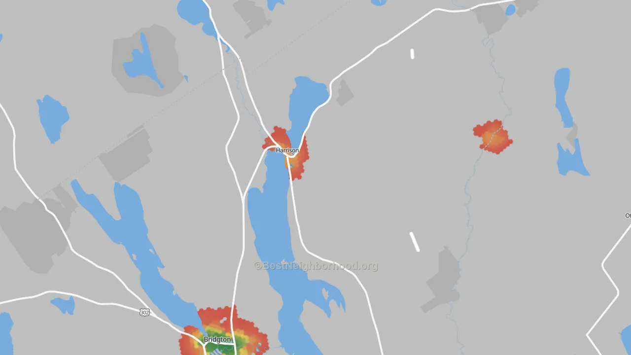 Walk Grade map of 04040, ME, walkable areas in green and car-dependent areas in red