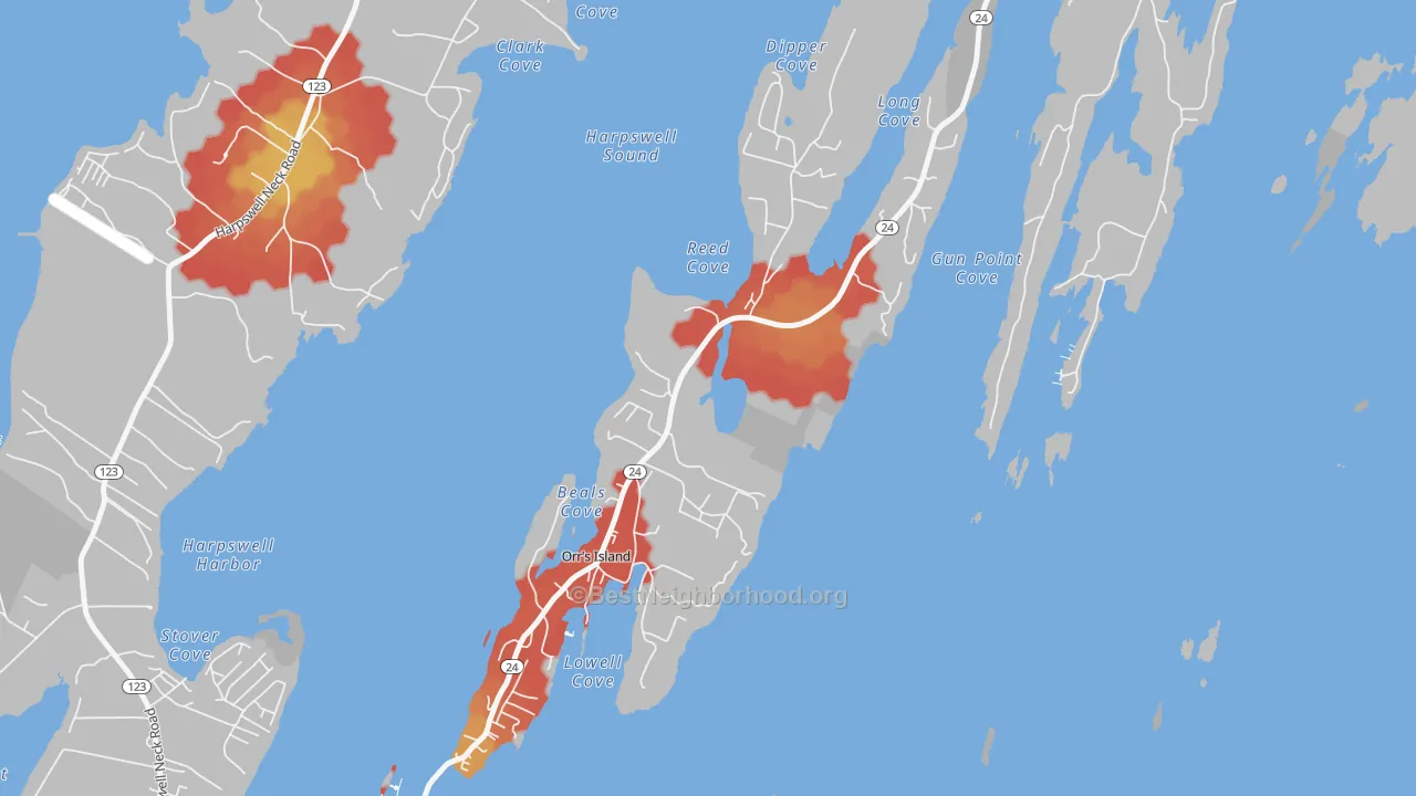 Walk Grade map of 04066, ME, walkable areas in green and car-dependent areas in red