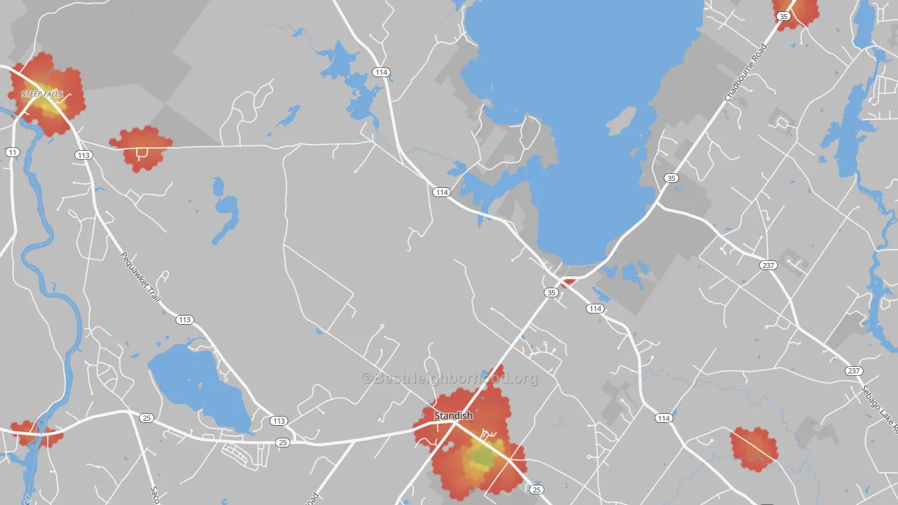 Walk Grade map of 04084, ME, walkable areas in green and car-dependent areas in red