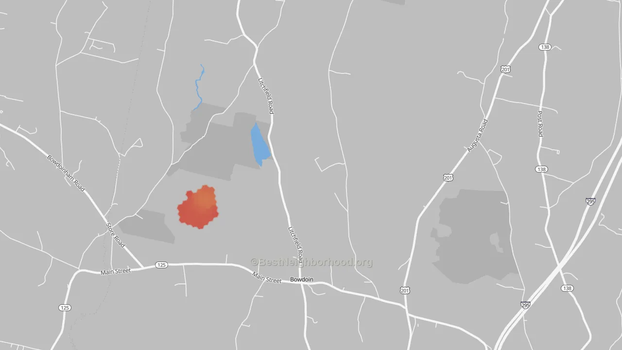 Walk Grade map of 04287, ME, walkable areas in green and car-dependent areas in red
