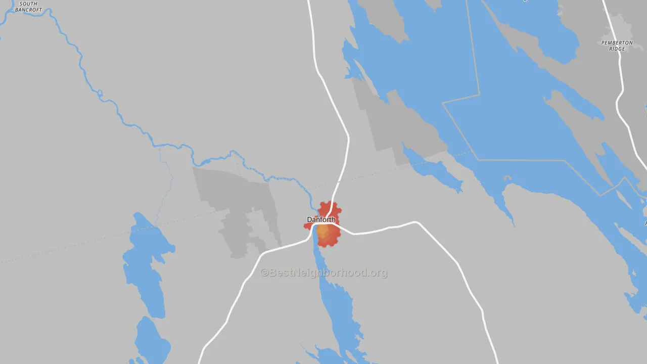 Walk Grade map of 04424, ME, walkable areas in green and car-dependent areas in red