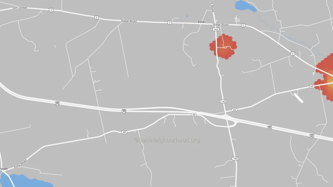 Walk Grade map of 04434, ME, walkable areas in green and car-dependent areas in red