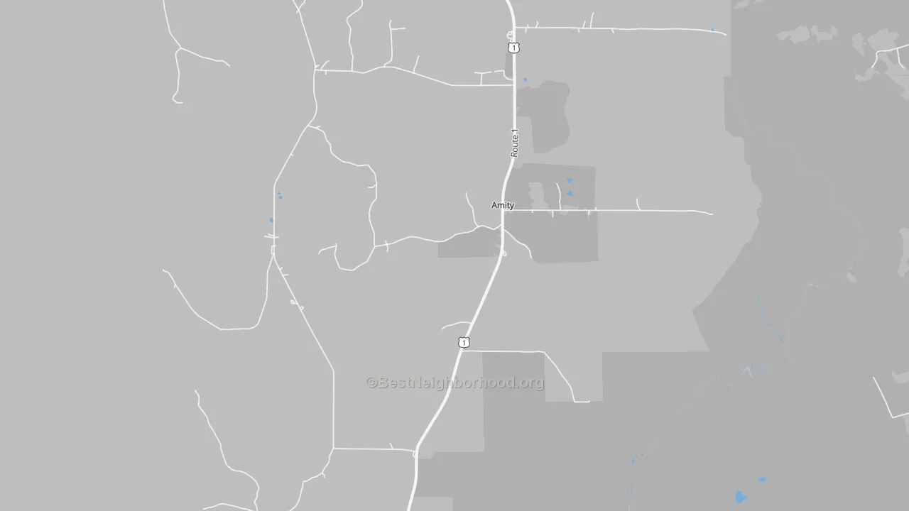 Walk Grade map of 04471, ME, walkable areas in green and car-dependent areas in red