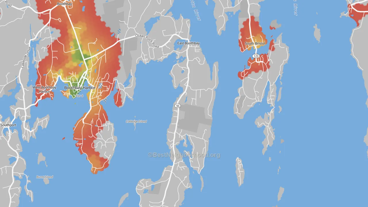 Walk Grade map of 04544, ME, walkable areas in green and car-dependent areas in red