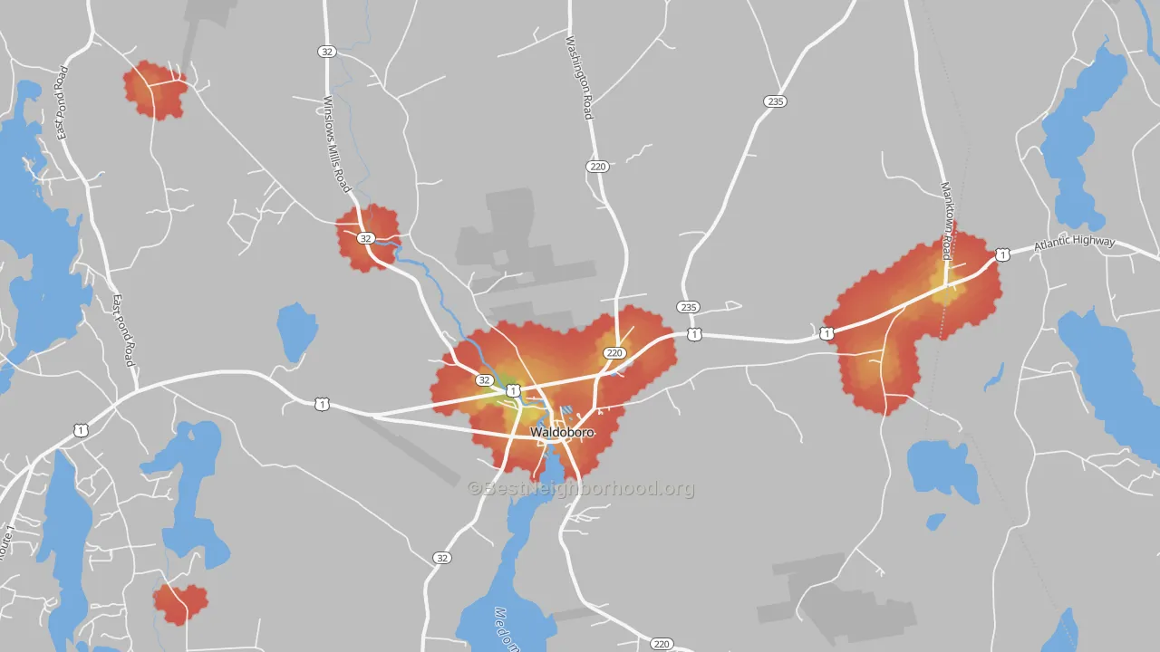 Walk Grade map of 04572, ME, walkable areas in green and car-dependent areas in red