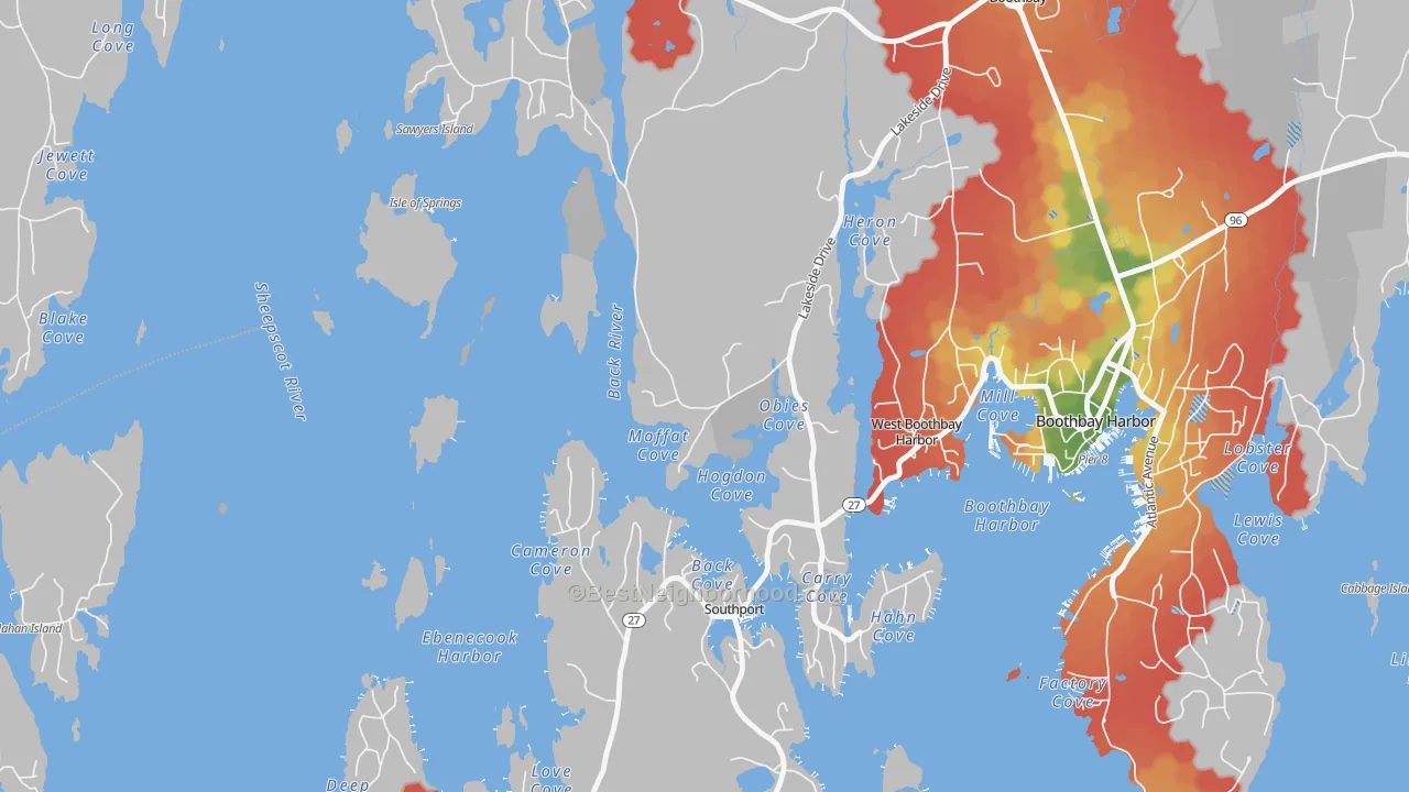 Walk Grade map of 04575, ME, walkable areas in green and car-dependent areas in red