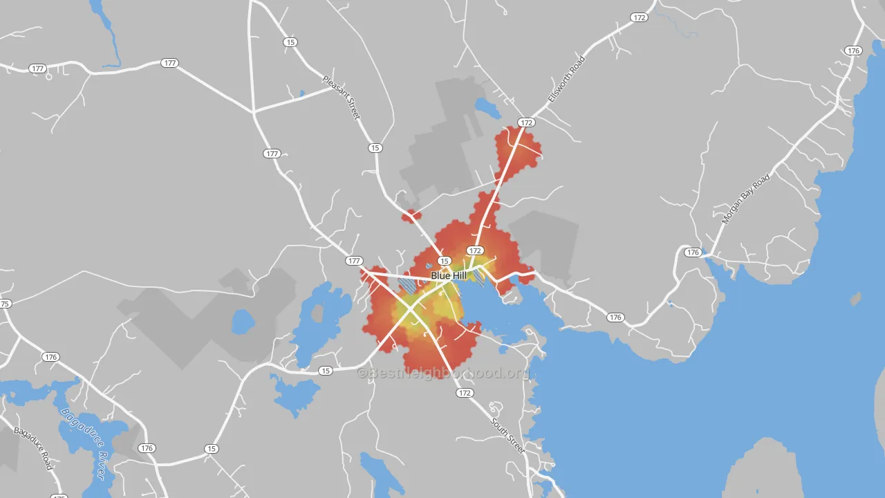 Walk Grade map of 04614, ME, walkable areas in green and car-dependent areas in red