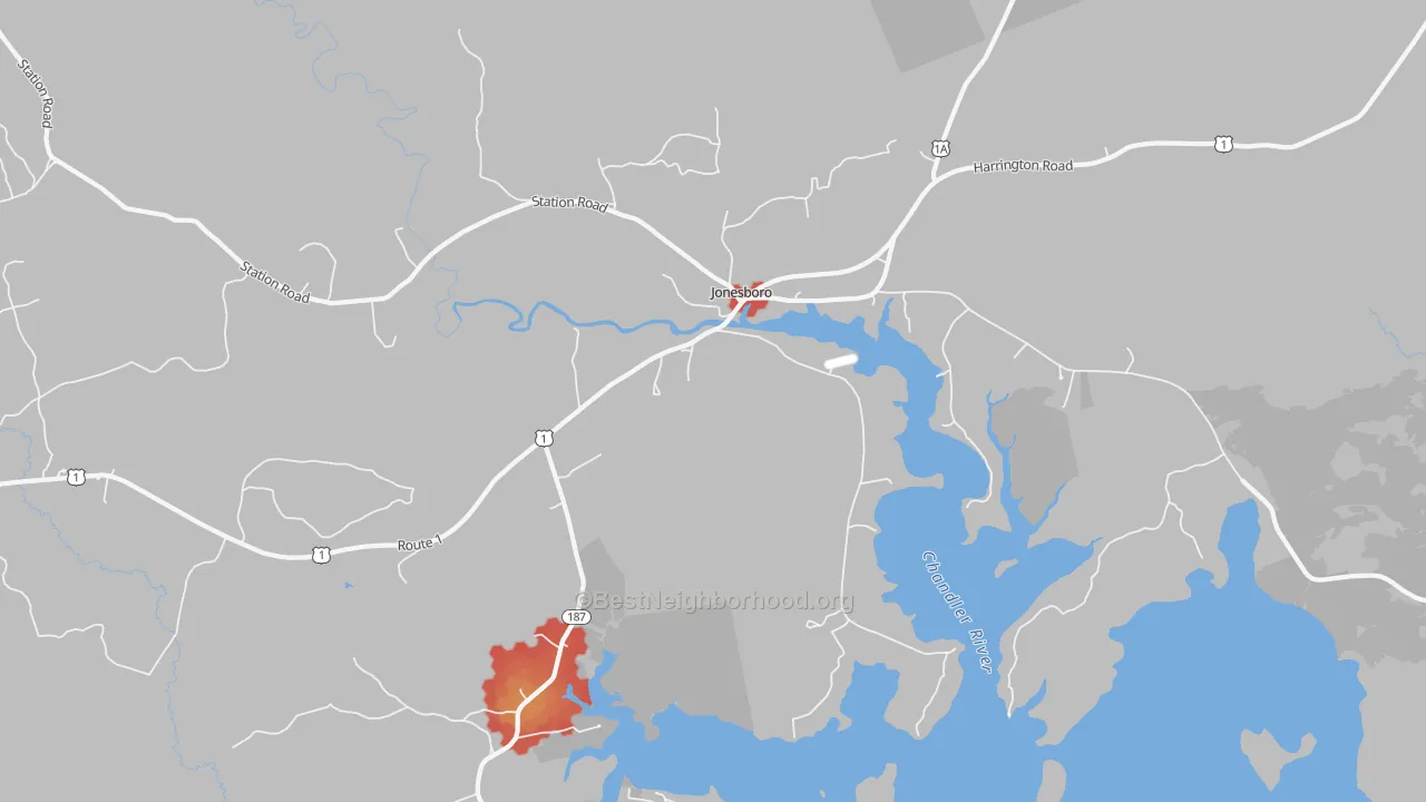 Walk Grade map of 04648, ME, walkable areas in green and car-dependent areas in red