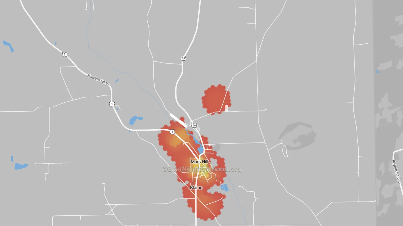 Walk Grade map of 04758, ME, walkable areas in green and car-dependent areas in red