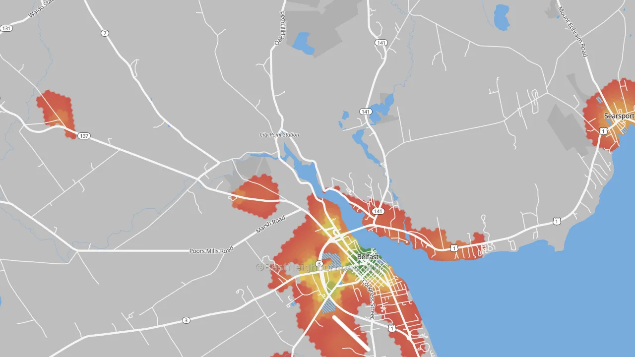Walk Grade map of 04915, ME, walkable areas in green and car-dependent areas in red