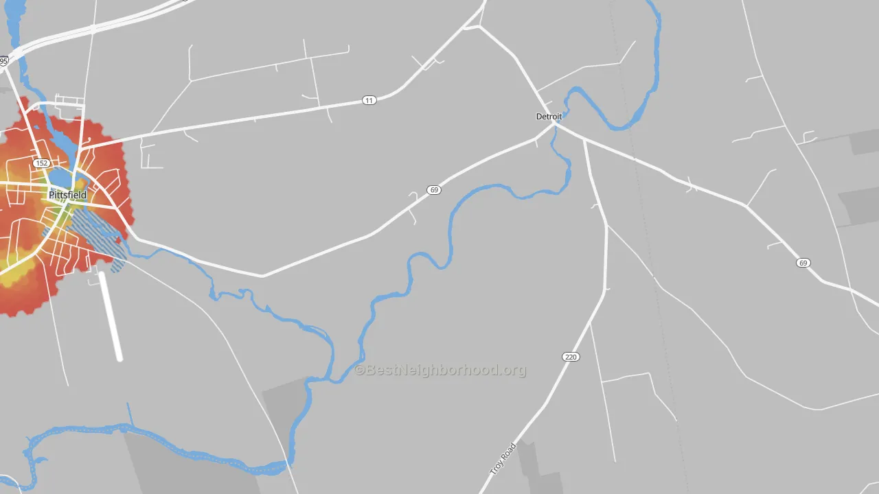 Walk Grade map of 04929, ME, walkable areas in green and car-dependent areas in red