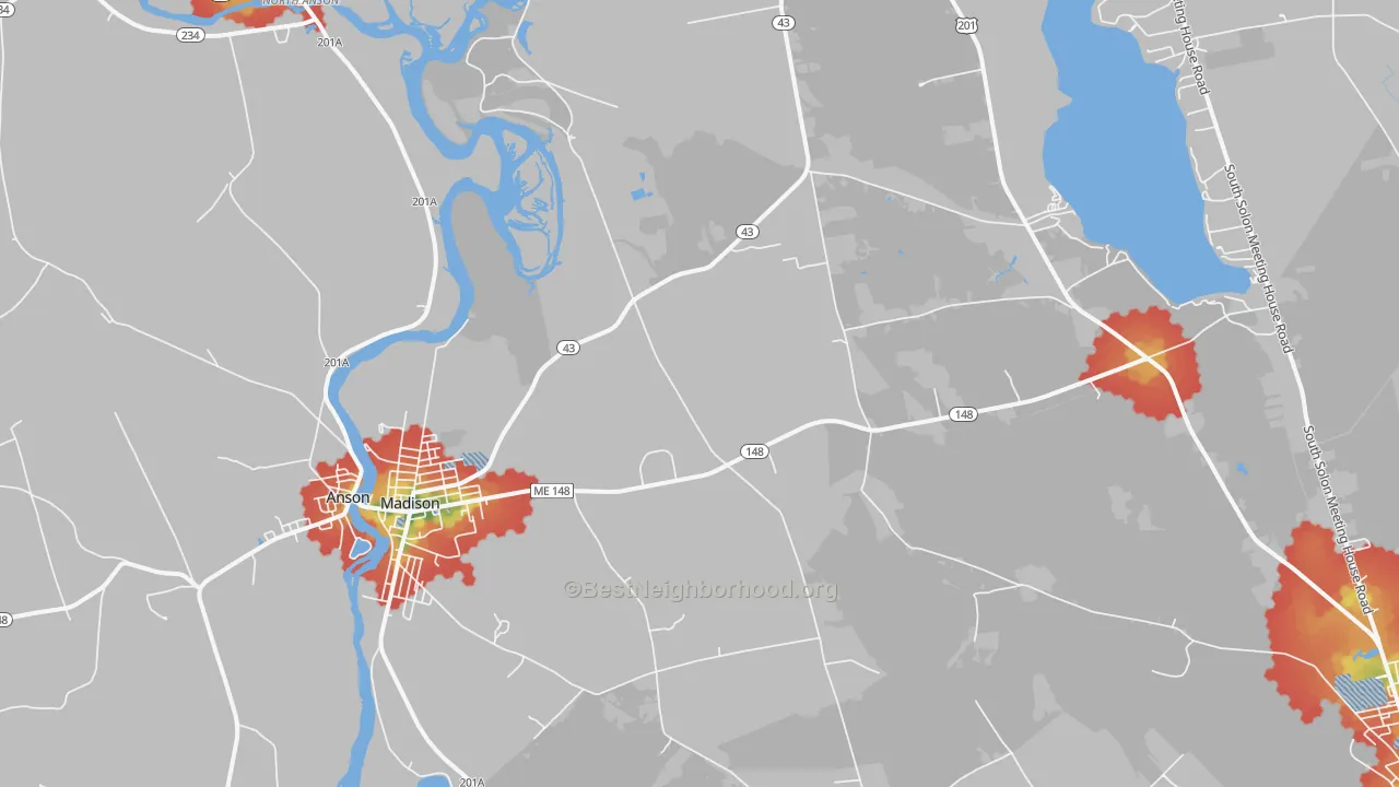 Walk Grade map of 04950, ME, walkable areas in green and car-dependent areas in red