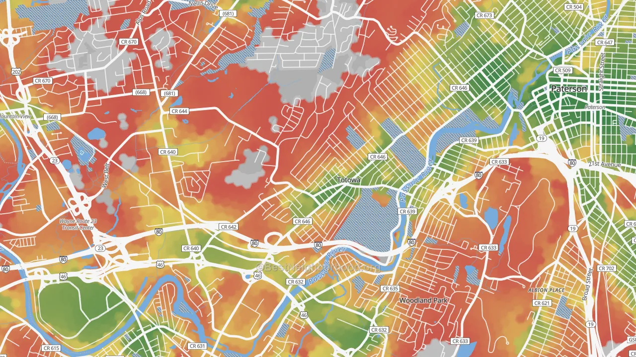 Walk Grade map of 07512, NJ, walkable areas in green and car-dependent areas in red