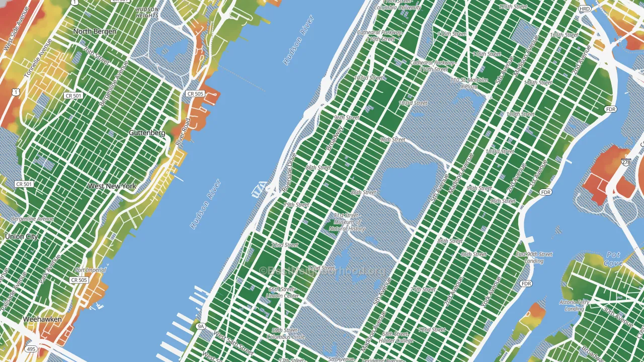 Walk Grade map of 10024, NY, walkable areas in green and car-dependent areas in red