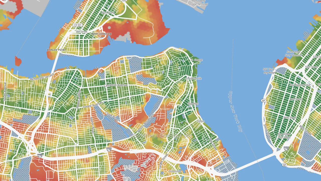 Walk Grade map of 10301, NY, walkable areas in green and car-dependent areas in red