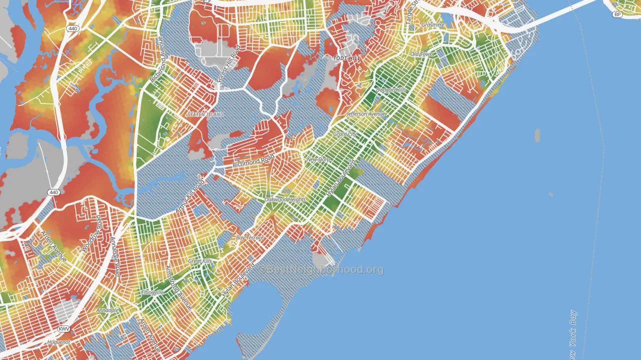 Walk Grade map of 10306, NY, walkable areas in green and car-dependent areas in red