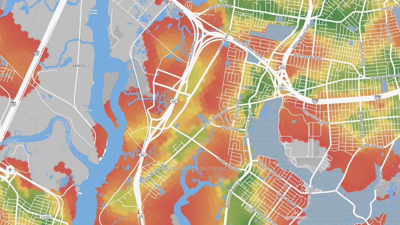 Walk Grade map of 10311, NY, walkable areas in green and car-dependent areas in red
