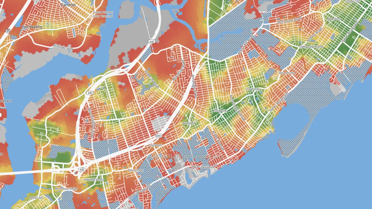 Walk Grade map of 10312, NY, walkable areas in green and car-dependent areas in red