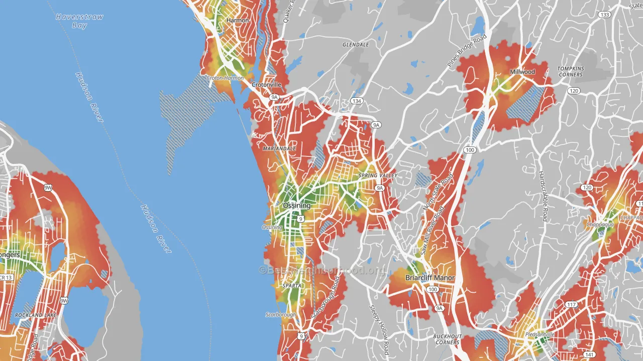 Walk Grade map of 10562, NY, walkable areas in green and car-dependent areas in red