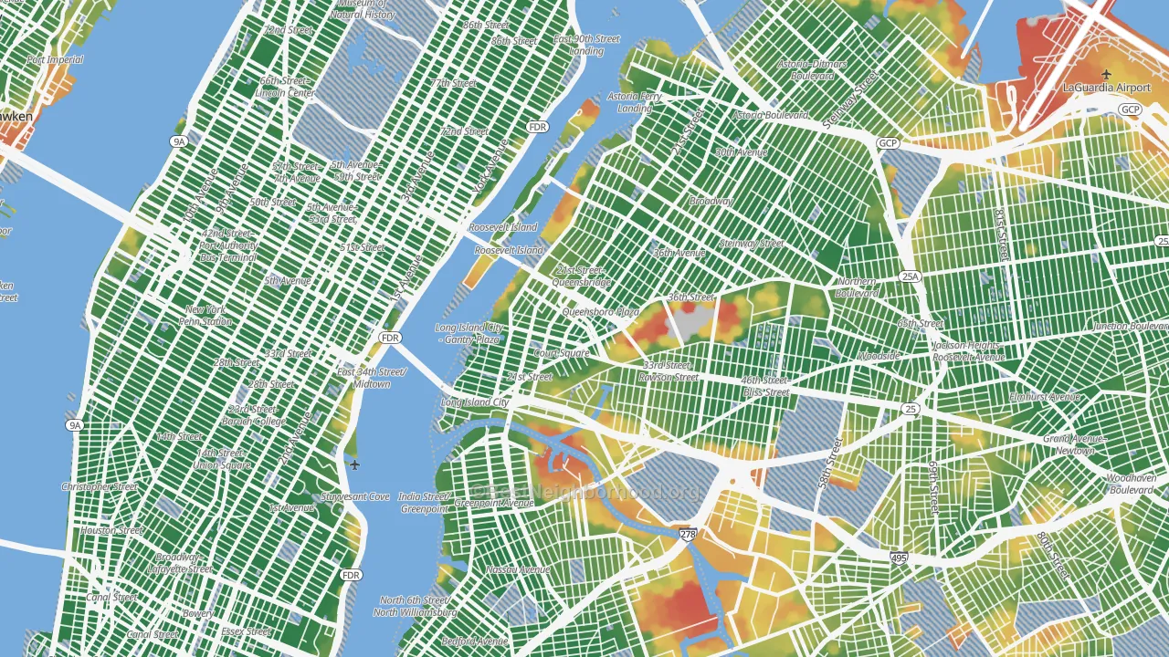 Walk Grade map of 11101, NY, walkable areas in green and car-dependent areas in red