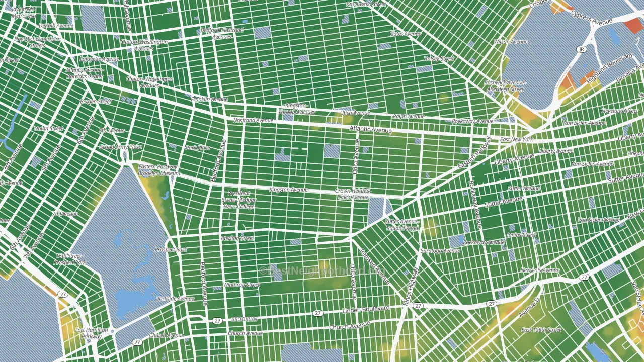 Walk Grade map of 11213, NY, walkable areas in green and car-dependent areas in red