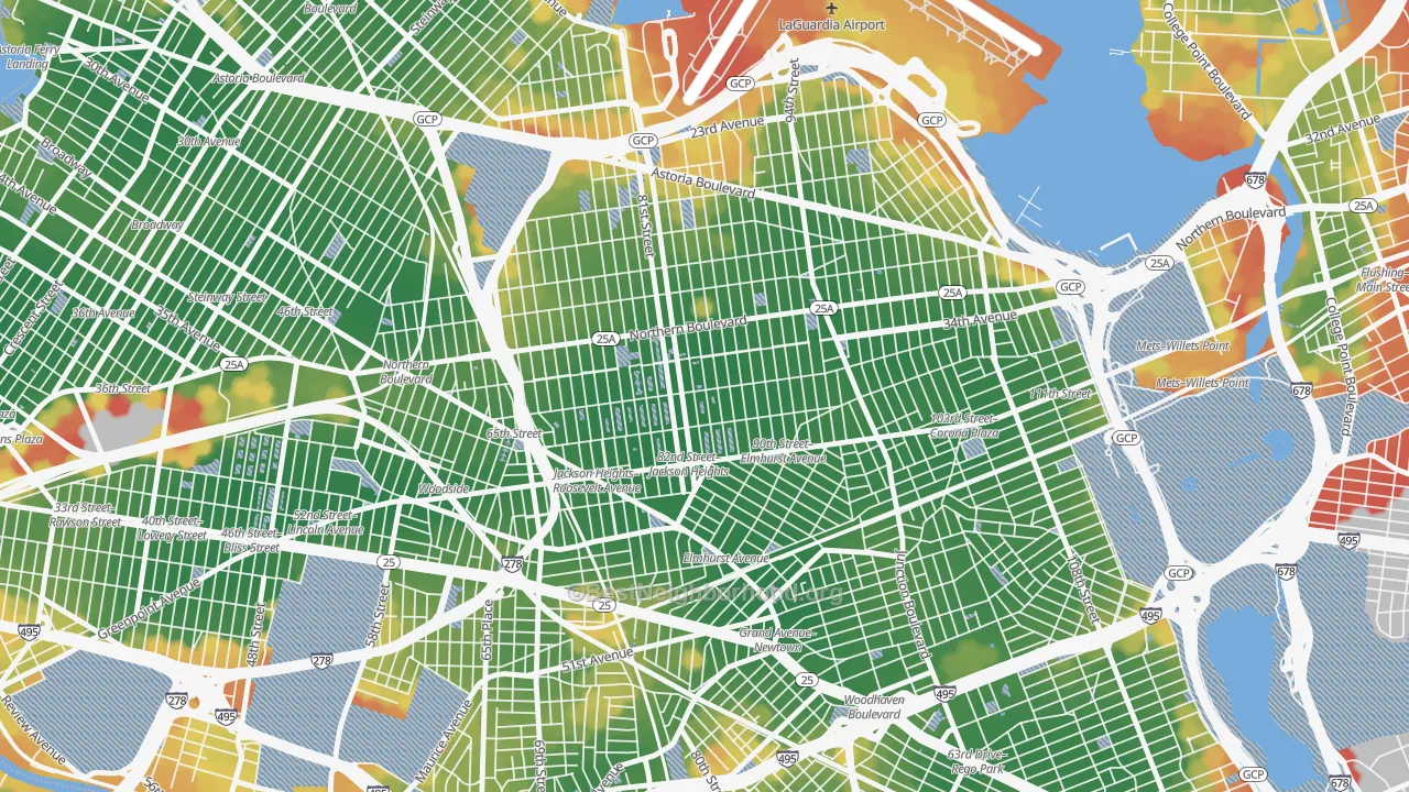 Walk Grade map of 11372, NY, walkable areas in green and car-dependent areas in red