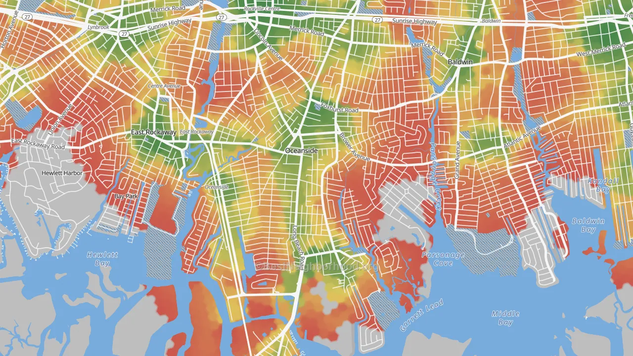 Walk Grade map of 11572, NY, walkable areas in green and car-dependent areas in red